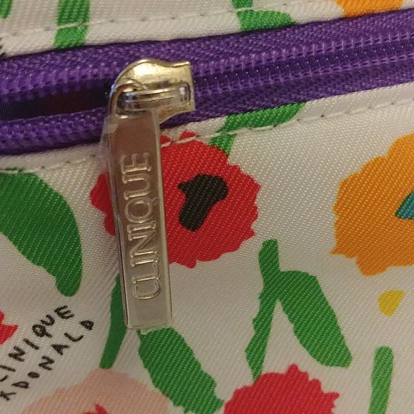 NEW Clinique Floral Cosmetic Bag - Picture 2 of 6